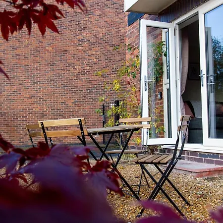 Waters Edge Apartment Chester Exterior photo