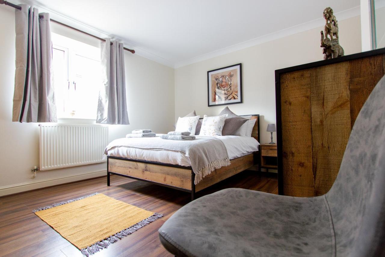 Waters Edge Apartment Chester