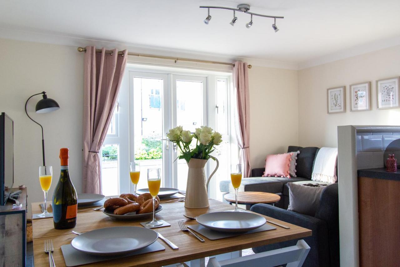 Waters Edge Apartamento *