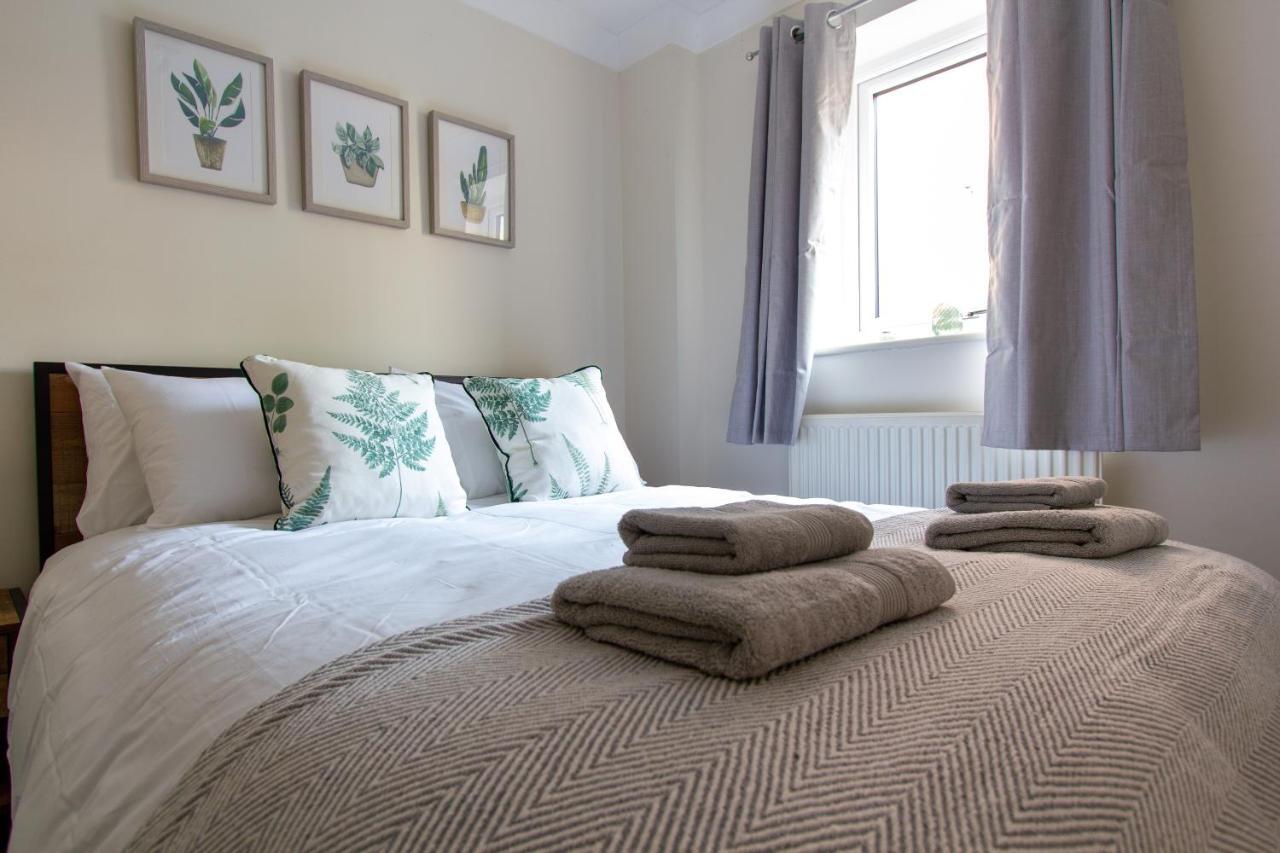 Waters Edge Apartamento Chester